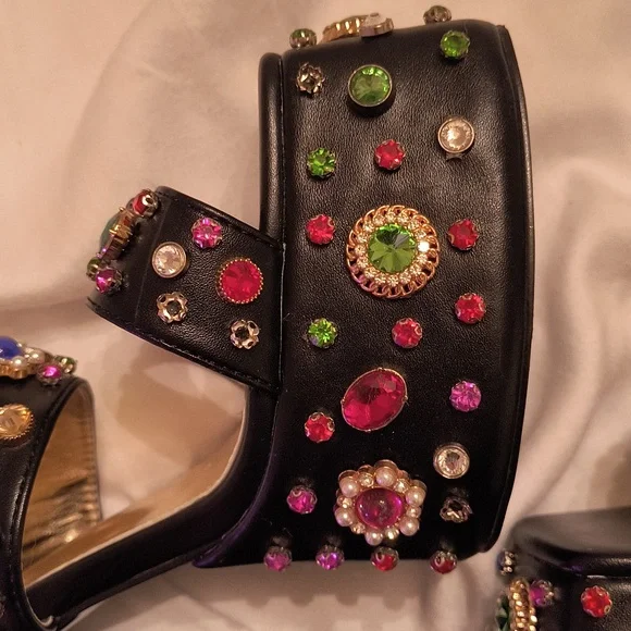 Rich Brown Platform Sandals with Chunky Heel and Colorful Embellishments - Picture 5 of 5